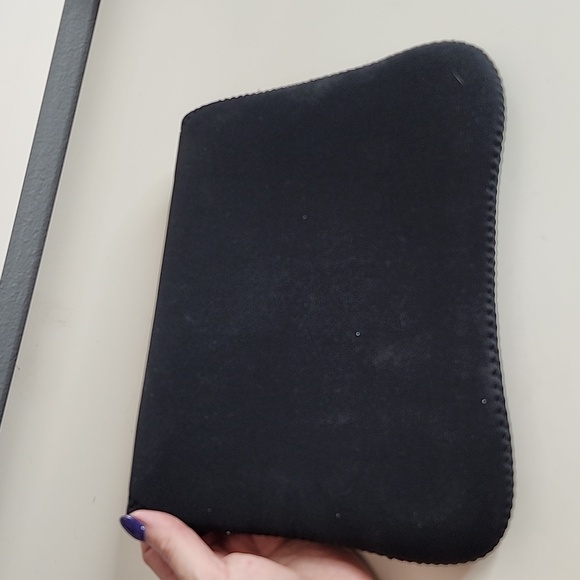 NWOT BlackBeard Spiced Rum Neoprene Envelope Case For IPAD by BUILT - Picture 8 of 8